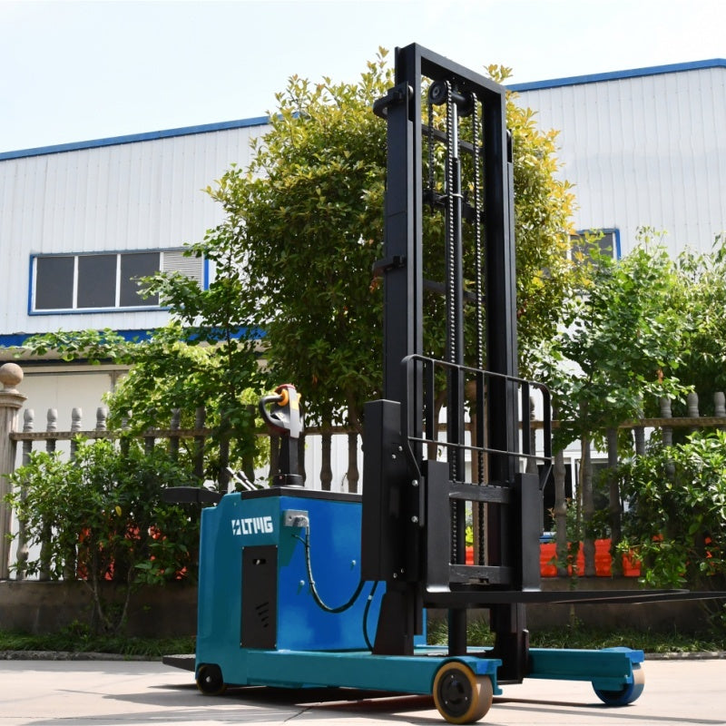 TRS12 - 1.2 Ton Electric Reach Truck (stand-up)